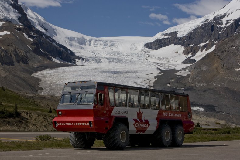 Columbia Glacier, bus crash