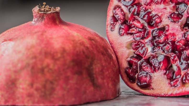 Newsweek AMPLIFY 10 Powerful Superfoods