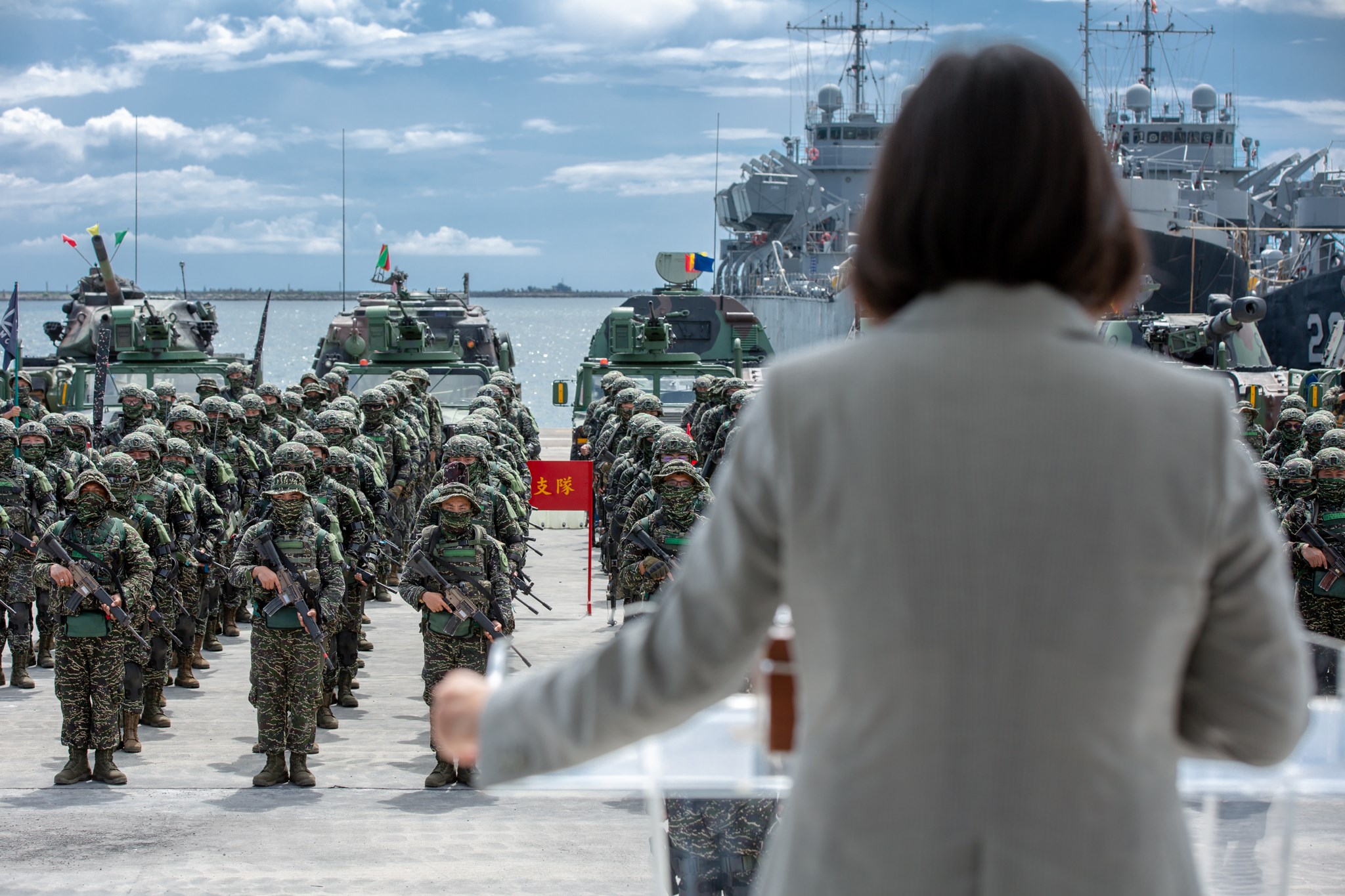 Красное море и военные. Учения НОАК Тайвань. Учения НОАК 2022. Учения НОАК 2020. Военные учения Китая у Тайваня.