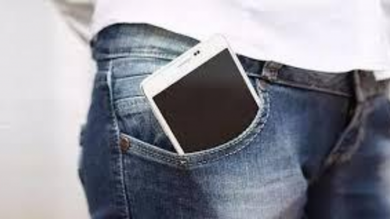 Newsweek Amplify - Carrying Your Phone Properly