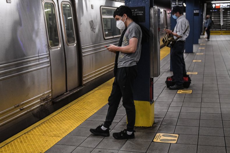 Social distance reminders MTA