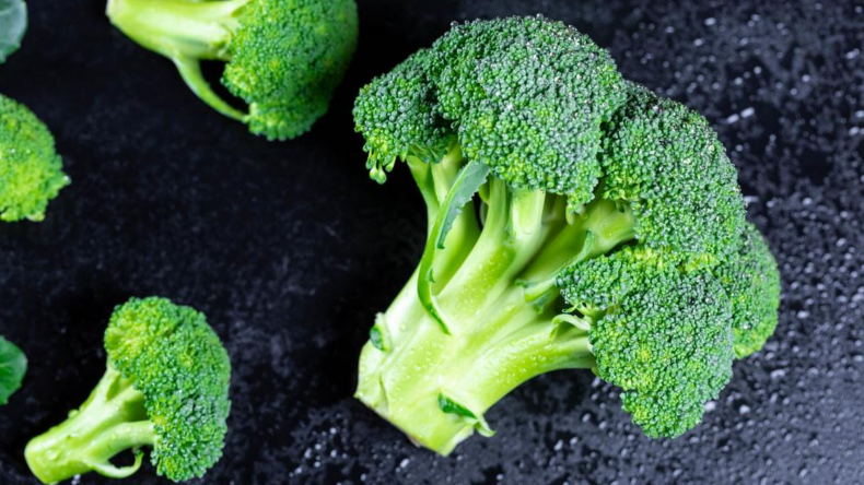 Newsweek AMPLIFY - 5 Foods to Help