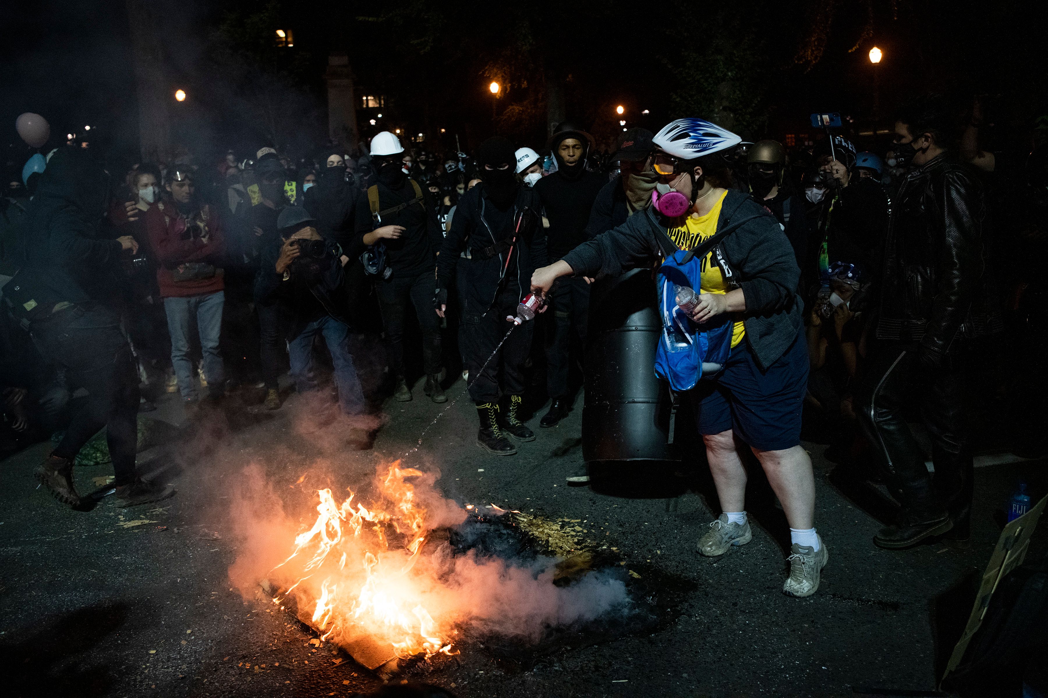 protestors-burning-items-portland.jpg