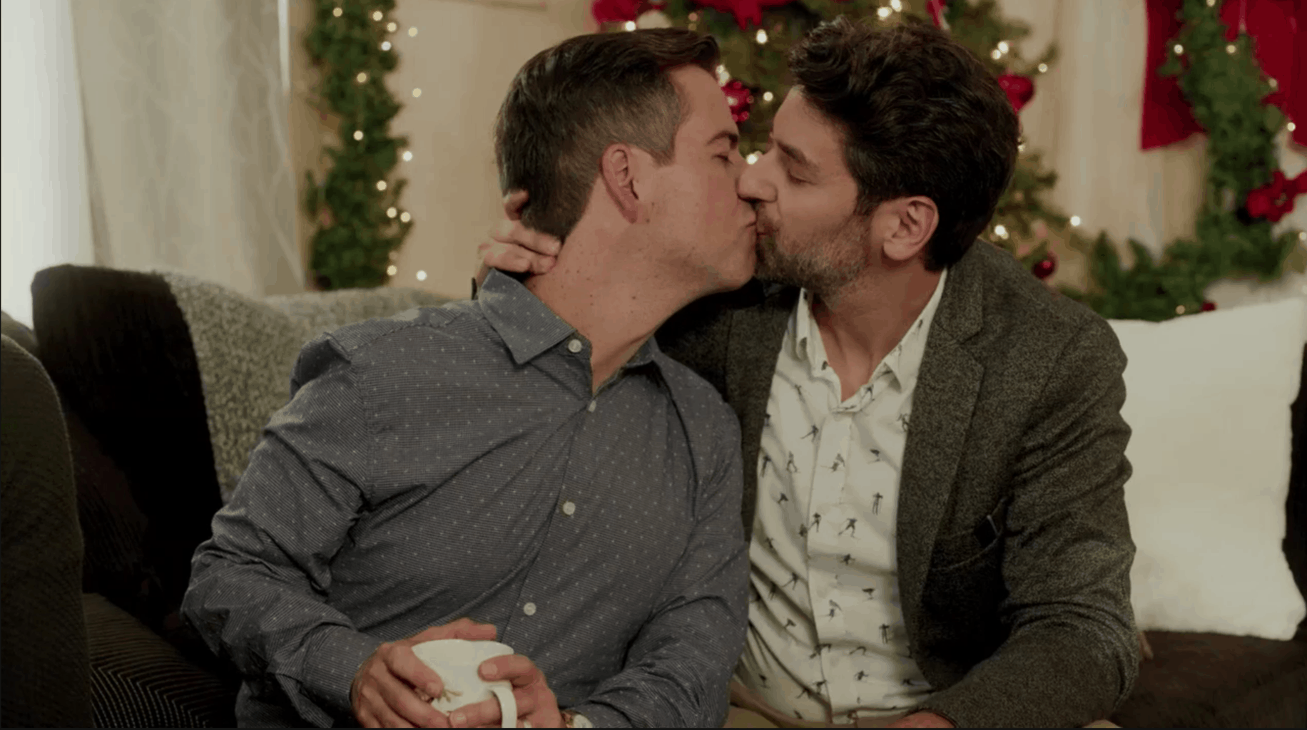 gay men kissing movies