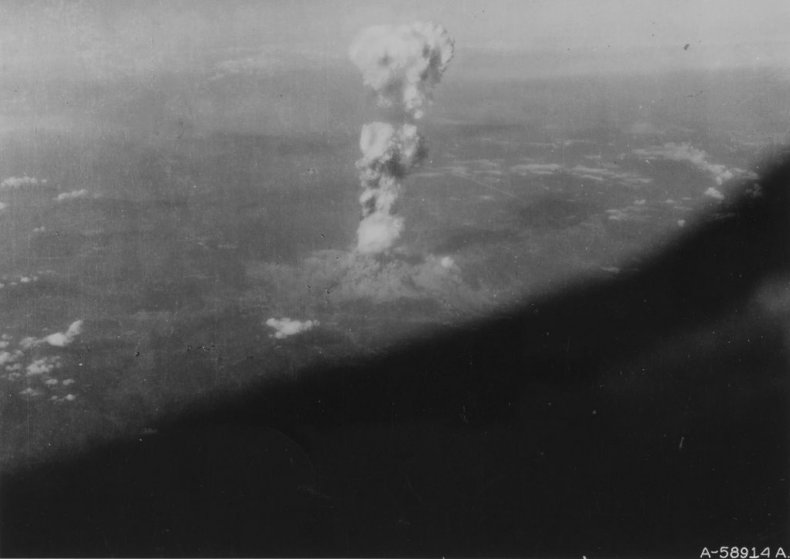 Hiroshima atomic bomb cloud