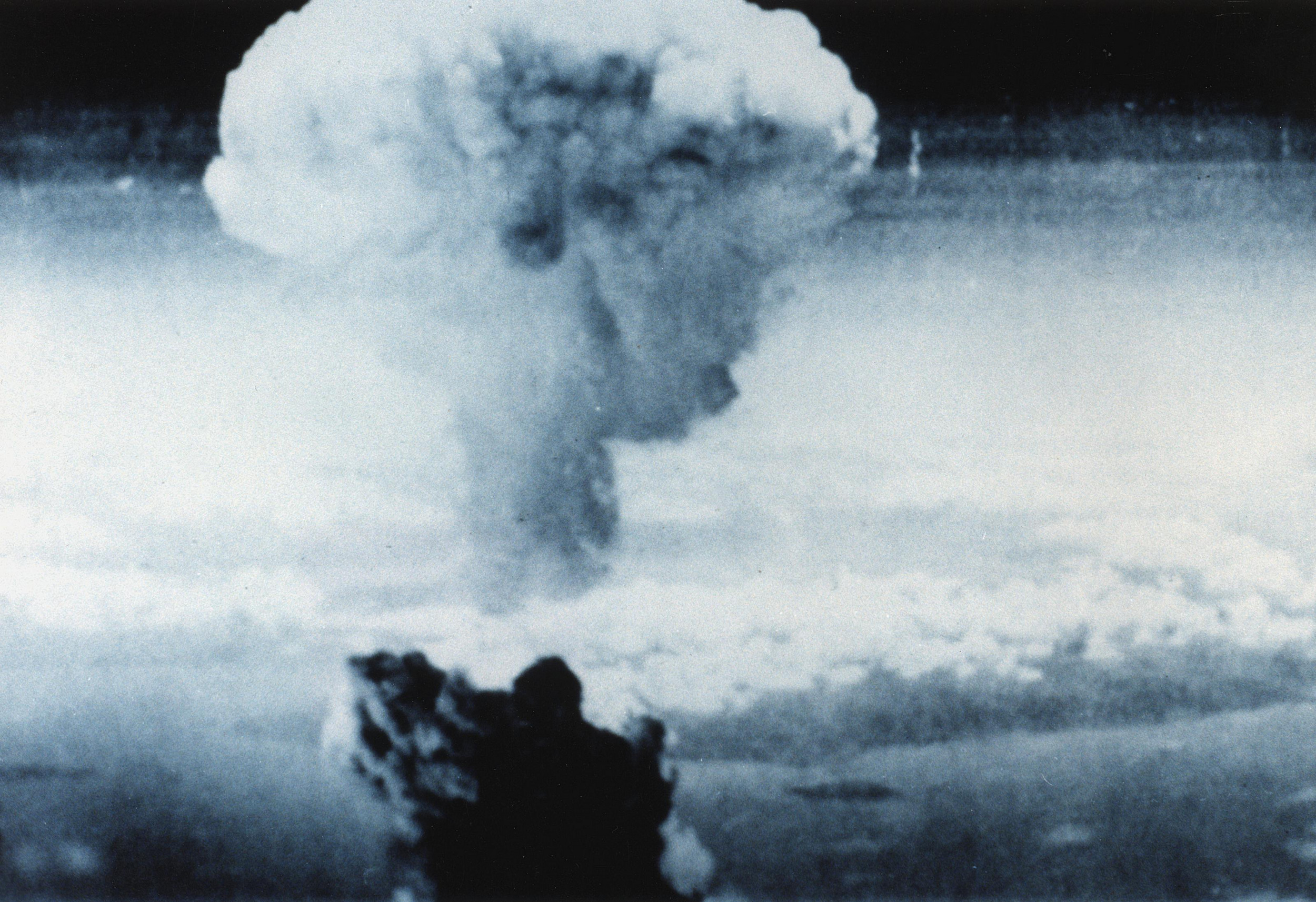 nuclear bomb japan 1945