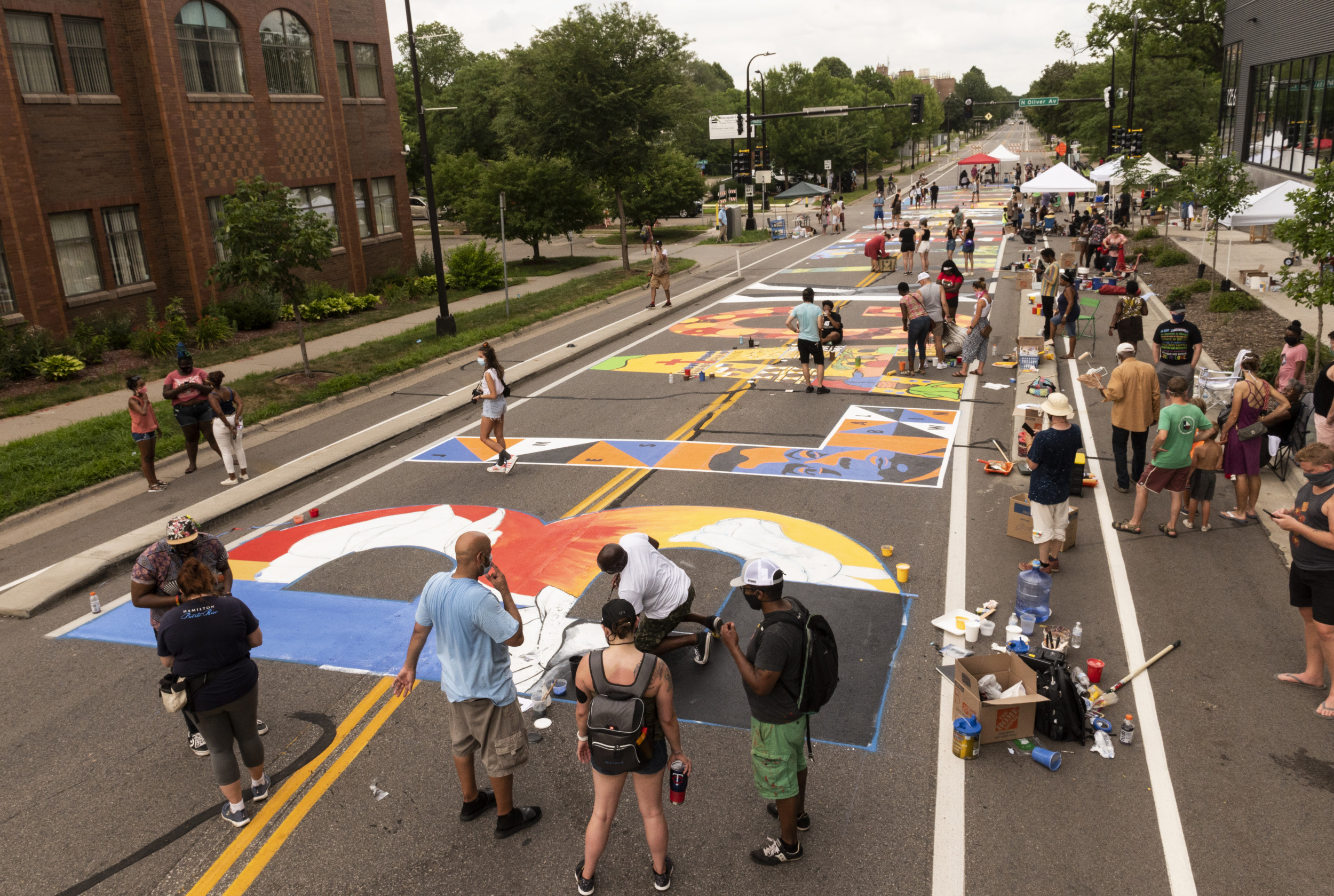 Man Dies in Car Crash After Defacing Black Lives Matter Mural With Mud ...