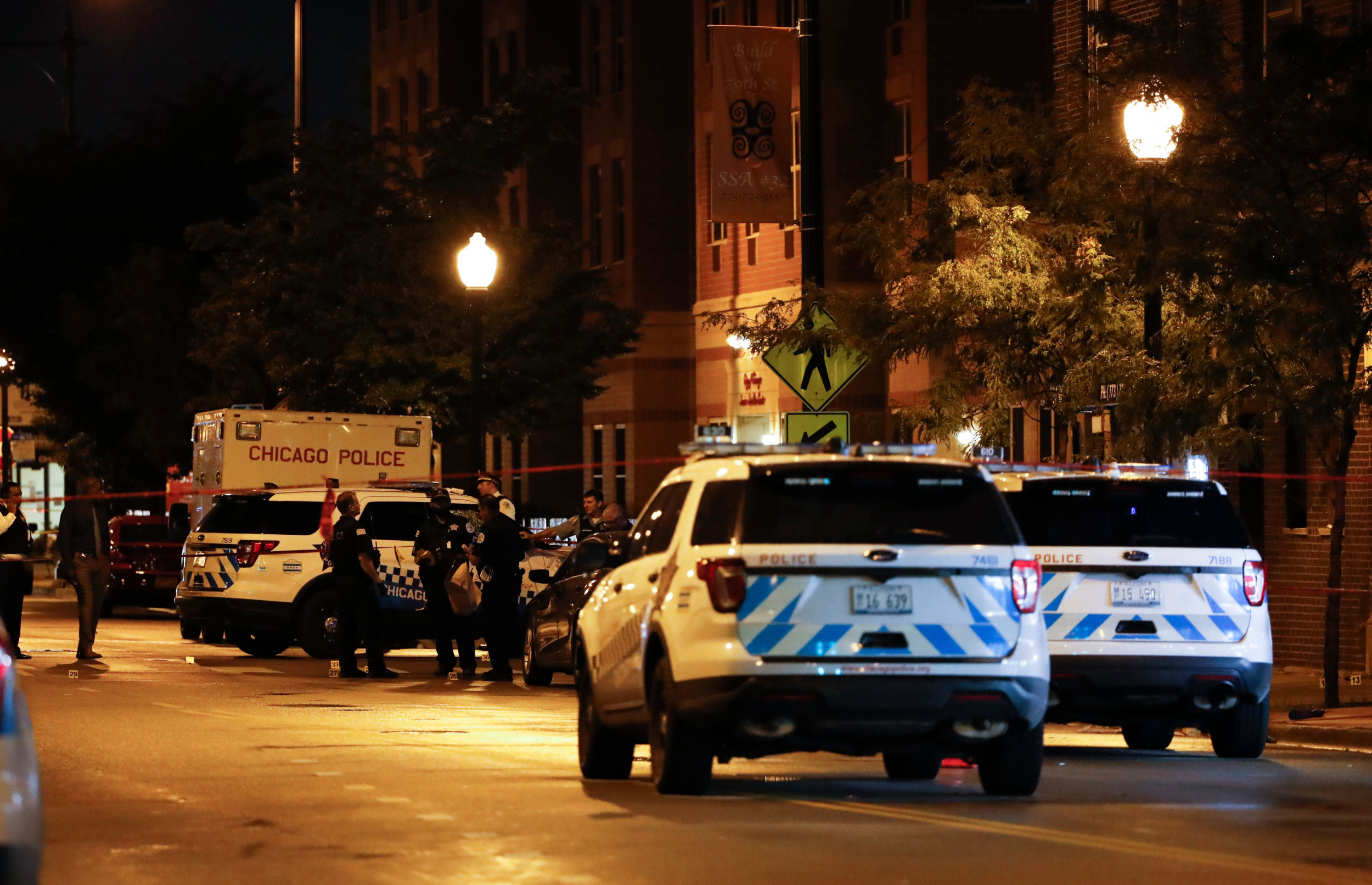 Looting And Rioting Breaks Out In Chicago After Police Shooting - Newsweek