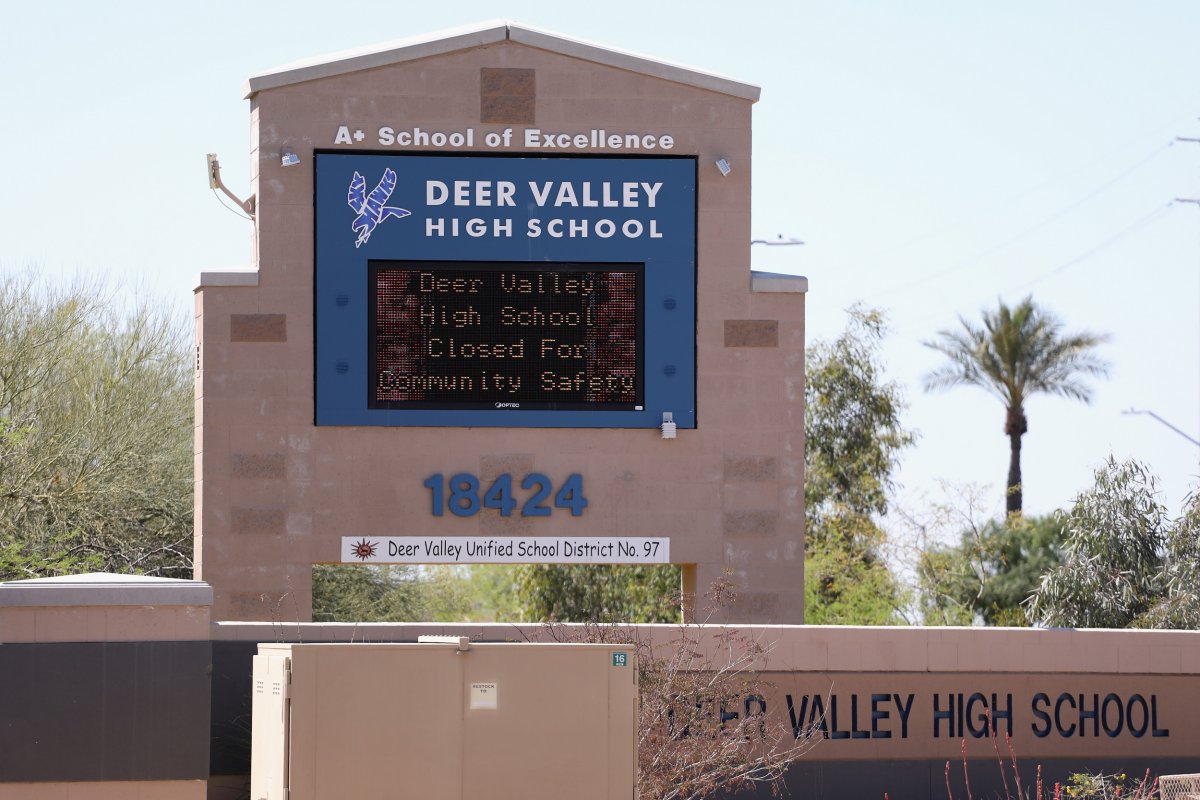 Arizona high school closed coronavirus April 2020