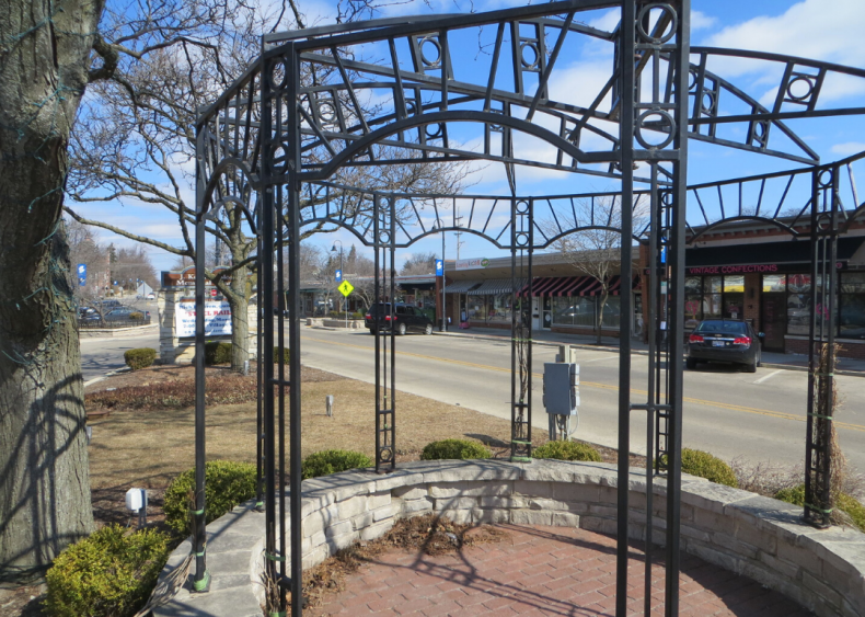 Illinois: Clarendon Hills Illinois: Clarendon Hills