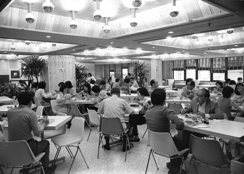 1977: Americans switch to low-fat diets
