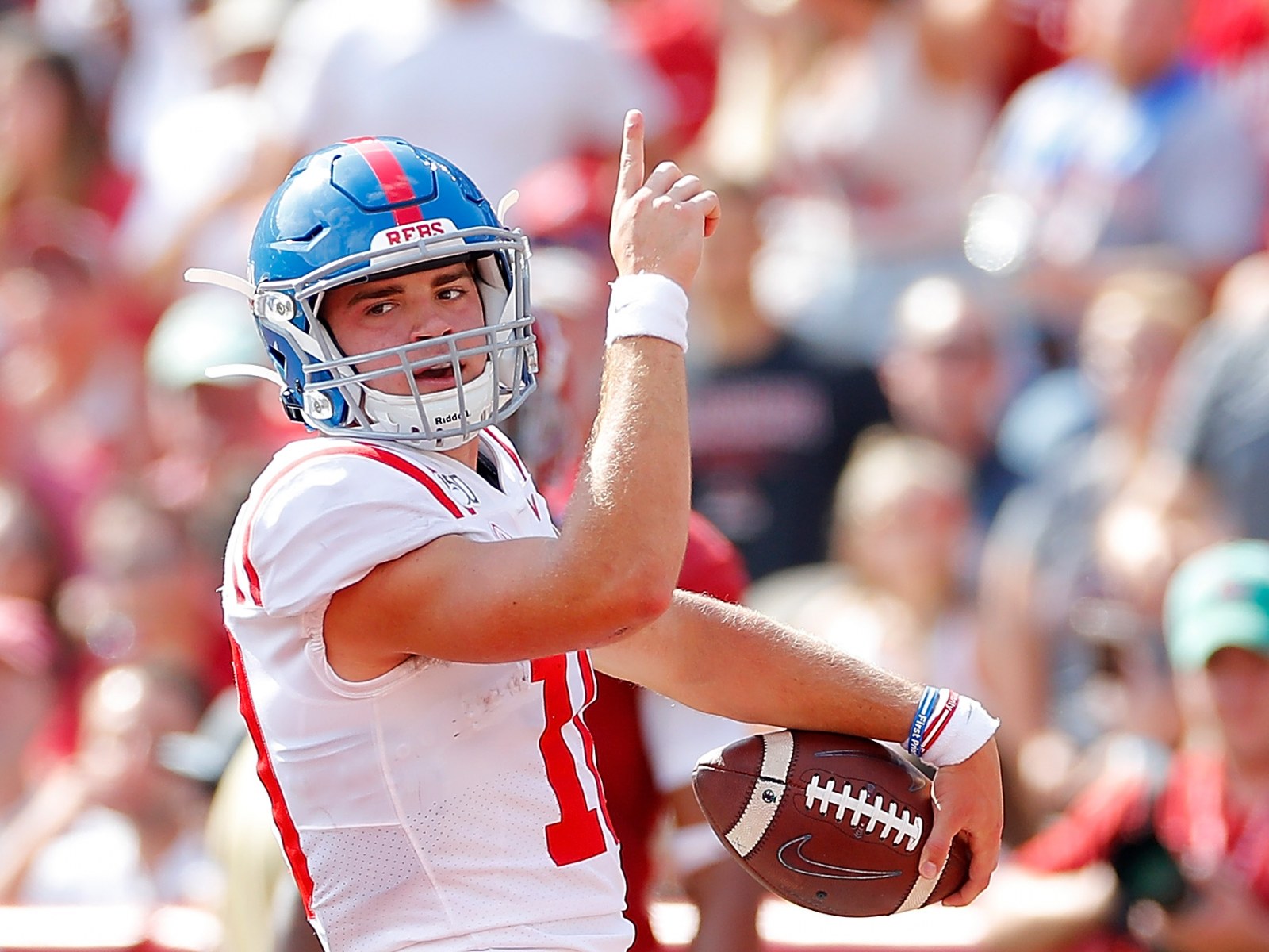 ole miss quarterback accused defying social distancing