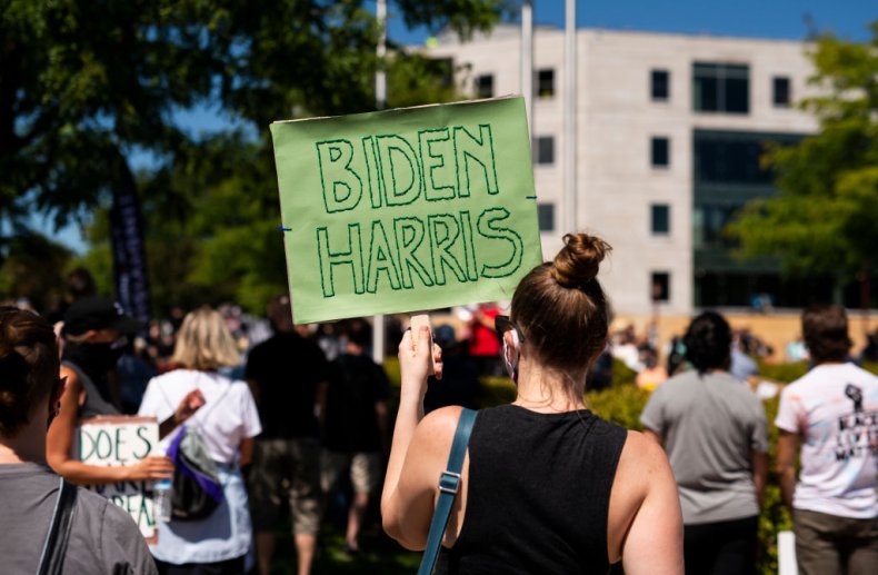 Biden Harris sign