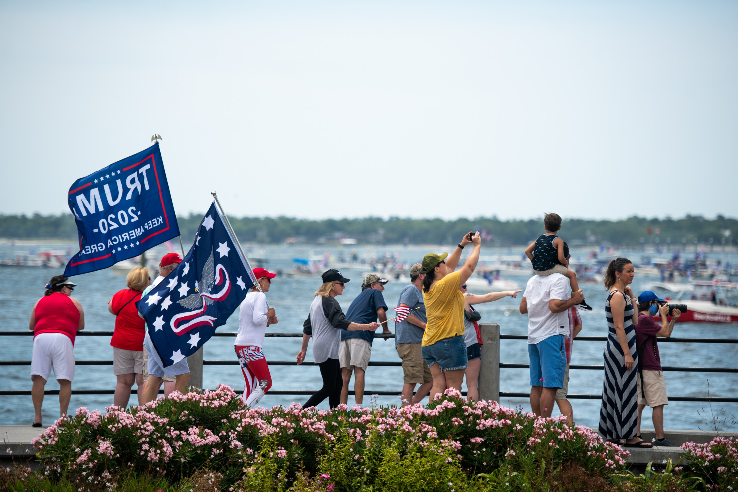 Pro-Trump Boat Parades Over Labor Day Weekend to Feature Thousands of Boats Amid COVID-19 Pandemic thumbnail