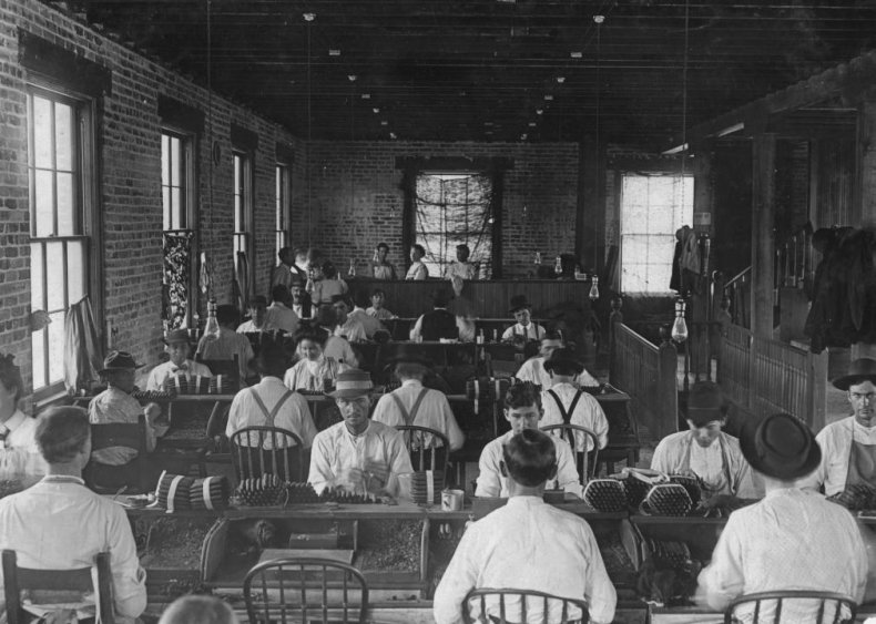 1867: Cigarmakers union welcomes women members