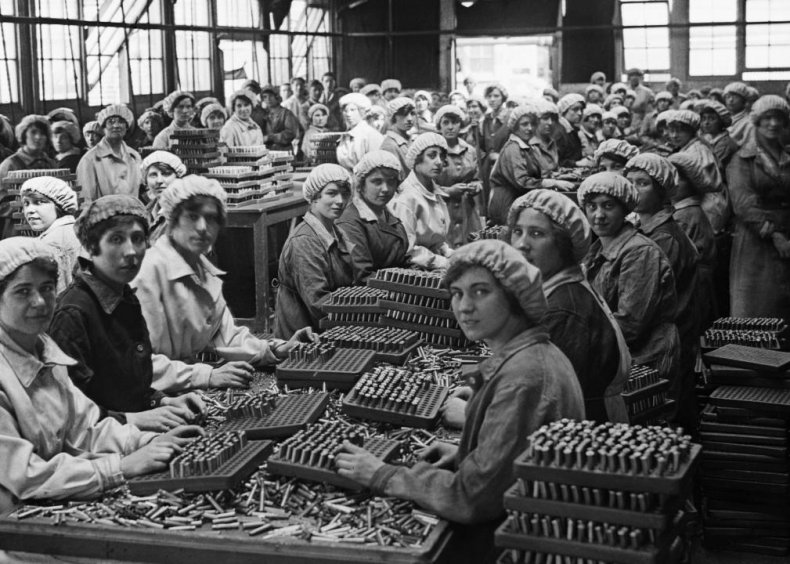 1918: Women take on factory jobs during World War I
