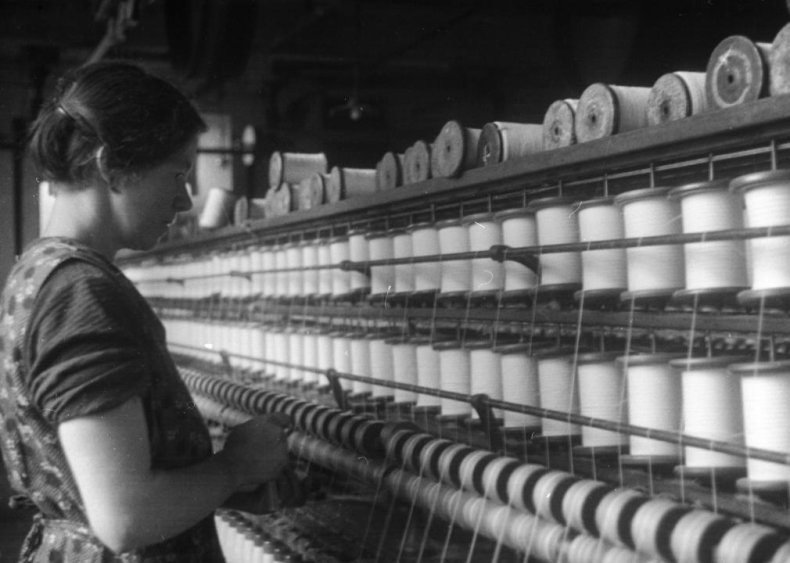 1938: Fair Labor Standards Act sets minimum wage