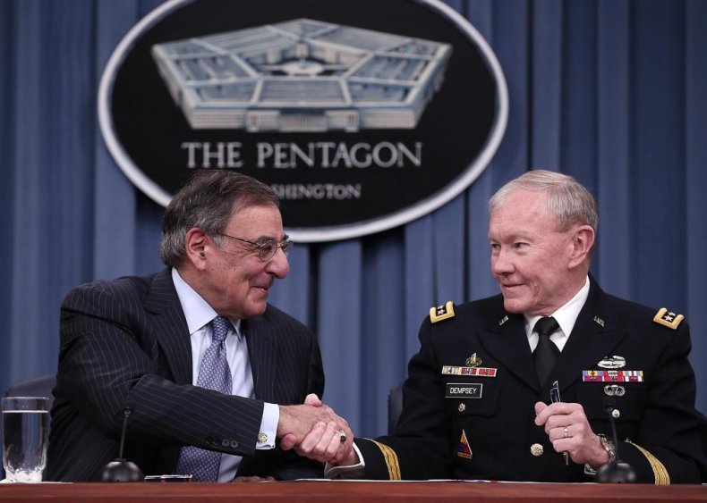 2013: Combat roles open to women