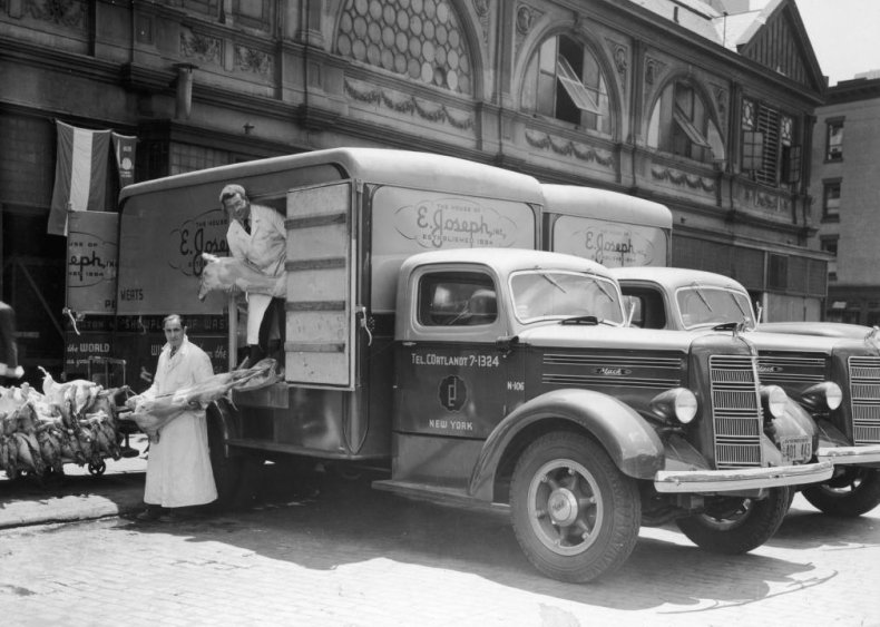 1940: The refrigerated truck
