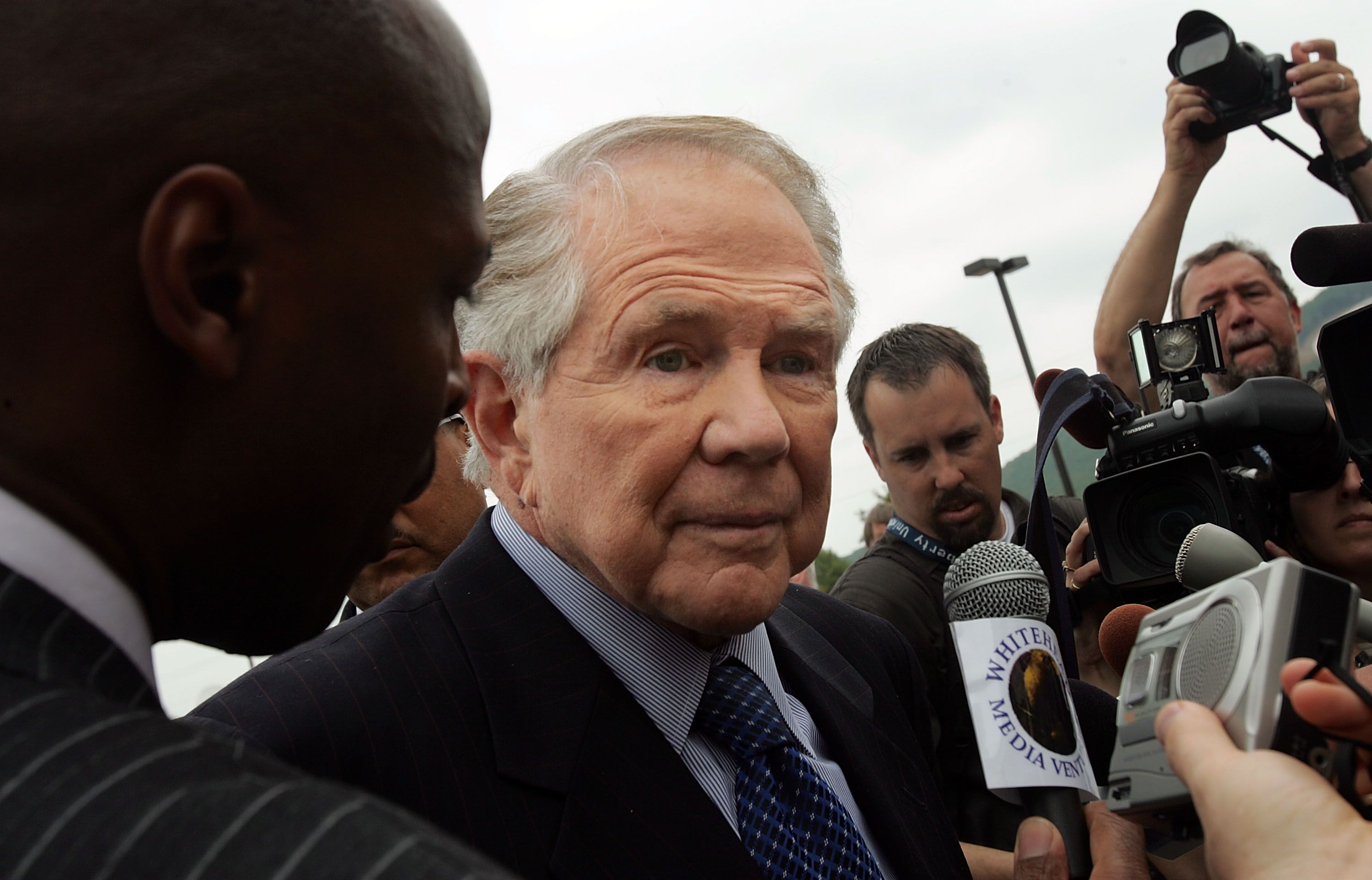 Televangelist Pat Robertson Says Black Lives Matter Is Trying to Destroy Christianity thumbnail