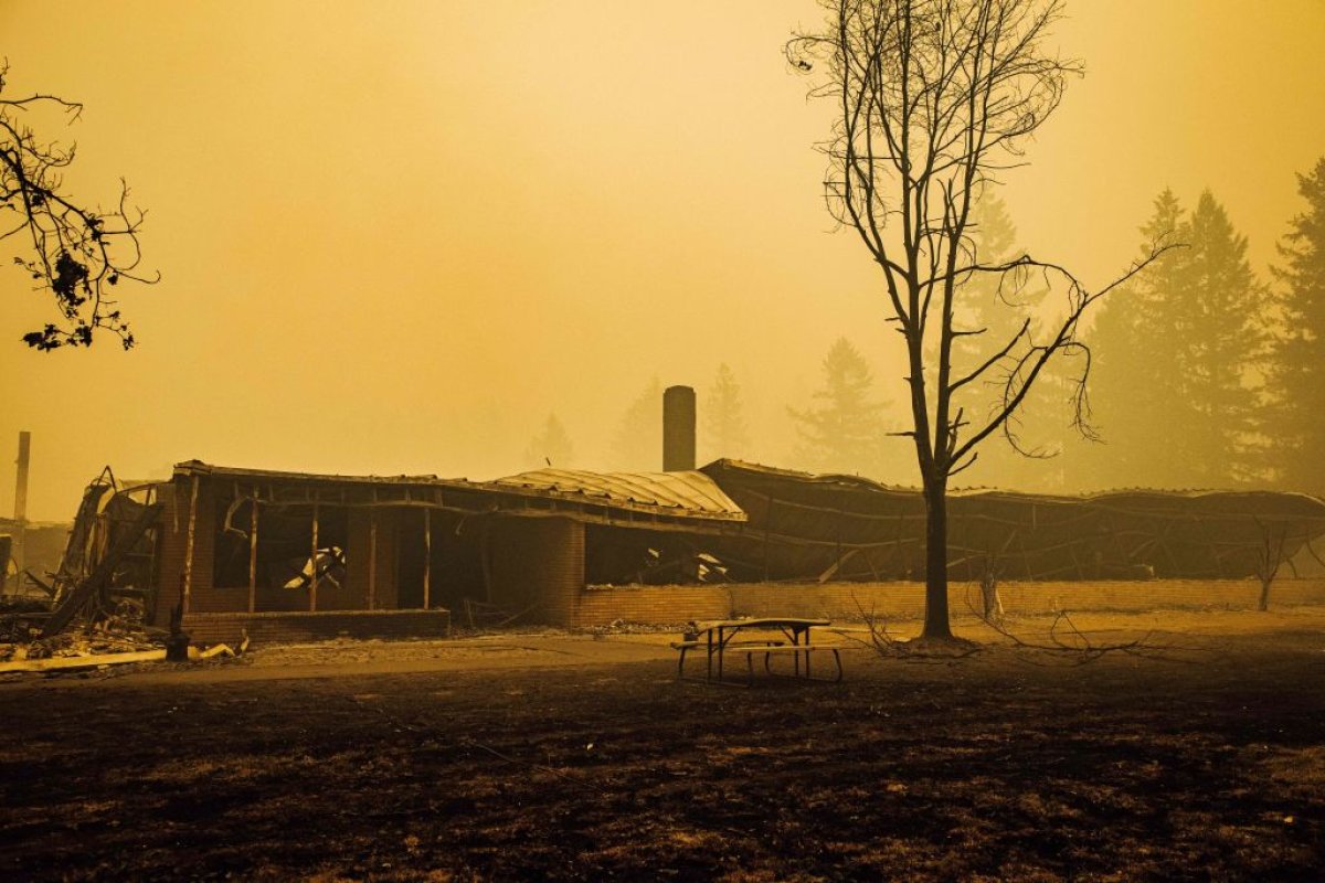 Oregon Fire, Burned School