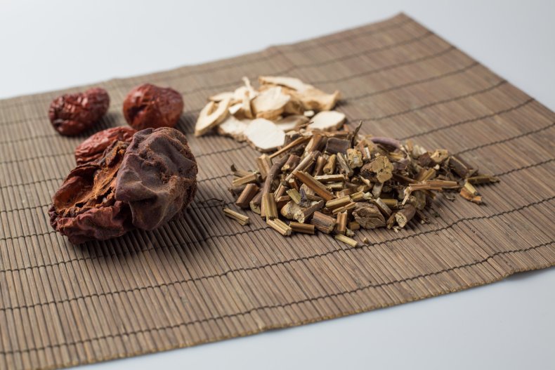 Medicinal Mushroom Extracts to Aid Holistic Wellness Medicinal Mushroom Extracts to Aid Holistic Wellness
