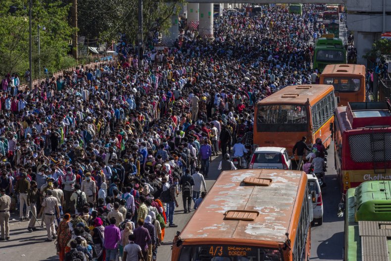India crowds New Delhi coronavirus