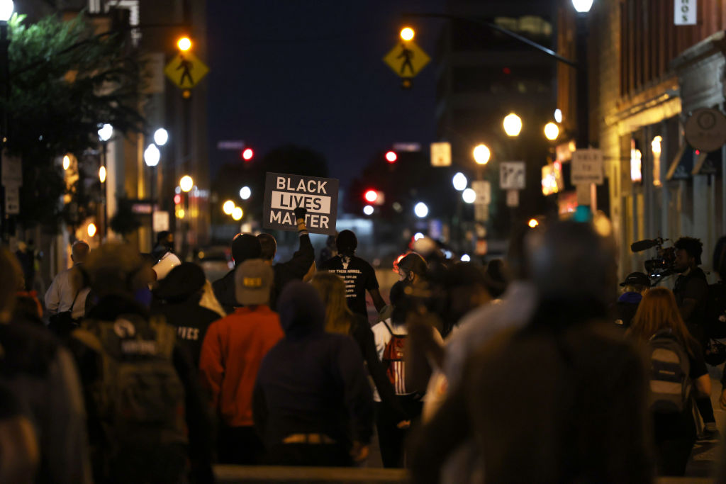 Car Chased Down and Blocked by L.A. Protesters, Driver Assaulted in ...