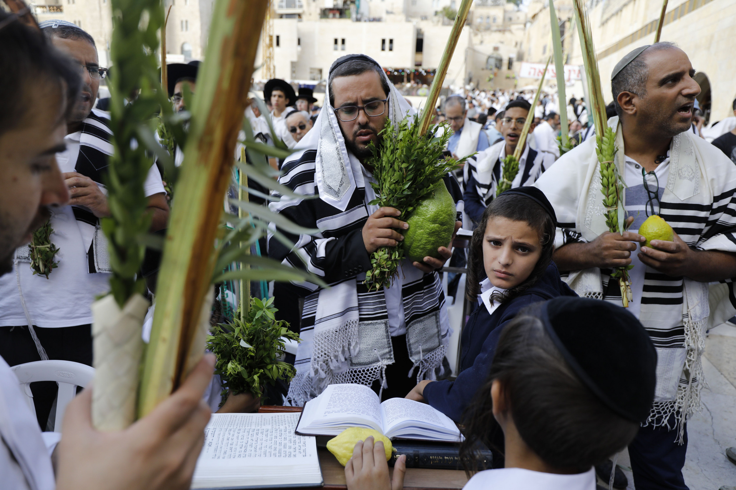 What Is Sukkot? These Are The Traditions And Meanings Behind The Jewish ...