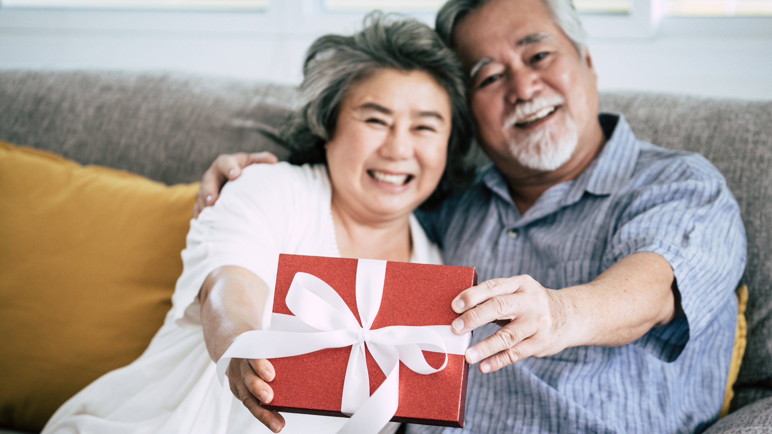 Newsweek AMPLIFY - Christmas Gifts Elderly Parents