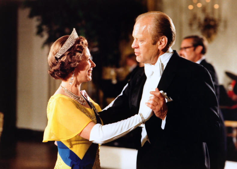 1976: President Ford and Queen Elizabeth dance 1976: President Ford and Queen Elizabeth dance