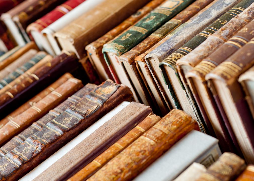 100 monumental novels from literary history