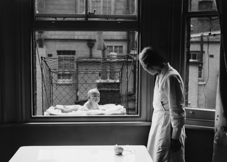 Urban window baby cage