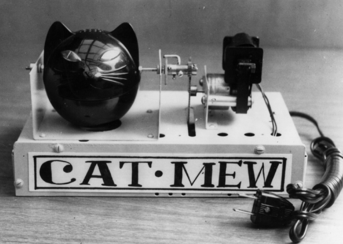 Cat-mew machine