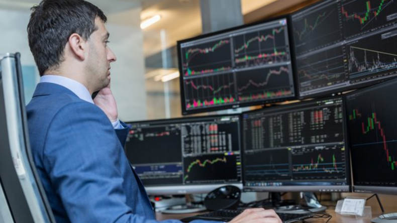 Newsweek Amplify - Automated Investing Ally
