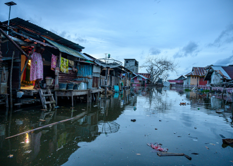 Tidal flooding in Sulawesi