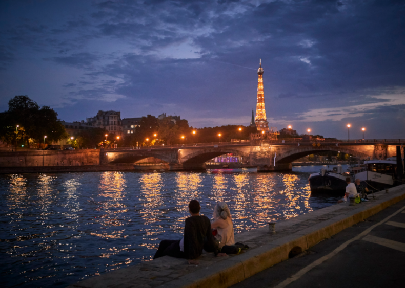Record-breaking temperatures in Paris and around the world
