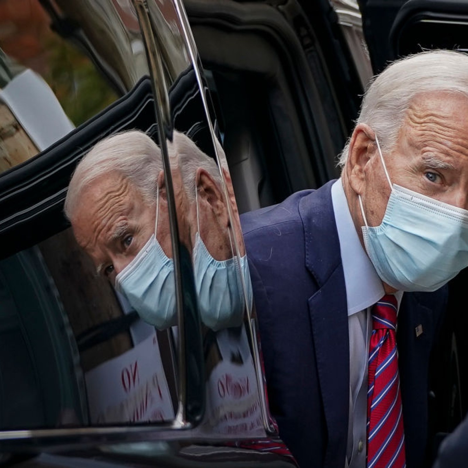 Fox News Crew Stake Out Biden Home For Second Evening In A Row We Ll Be Standing Out Here All Night