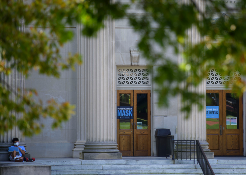 August 17: U.N.C. Chapel Hill goes online one week after reopening August 17: U.N.C. Chapel Hill goes online one week after reopening