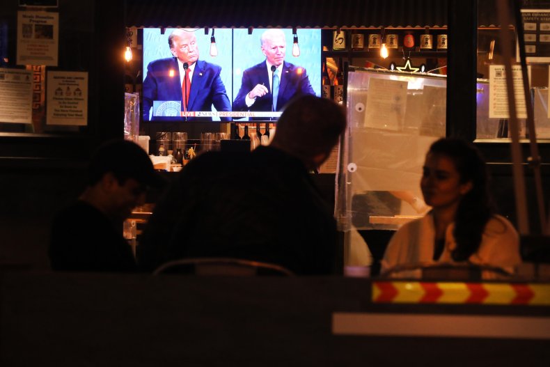 People Watch Debate