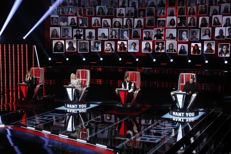 Country Singer Serenades 'The Voice' Coaches