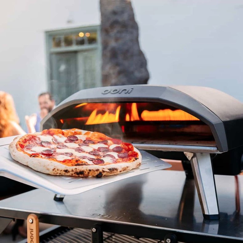 Best Kitchen Gifts 2020 - Pizza Oven