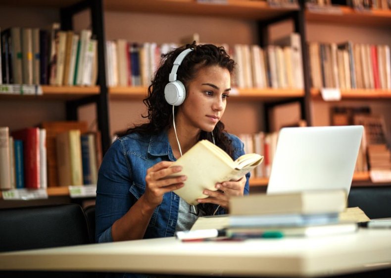 Best fully online college: Everglades University