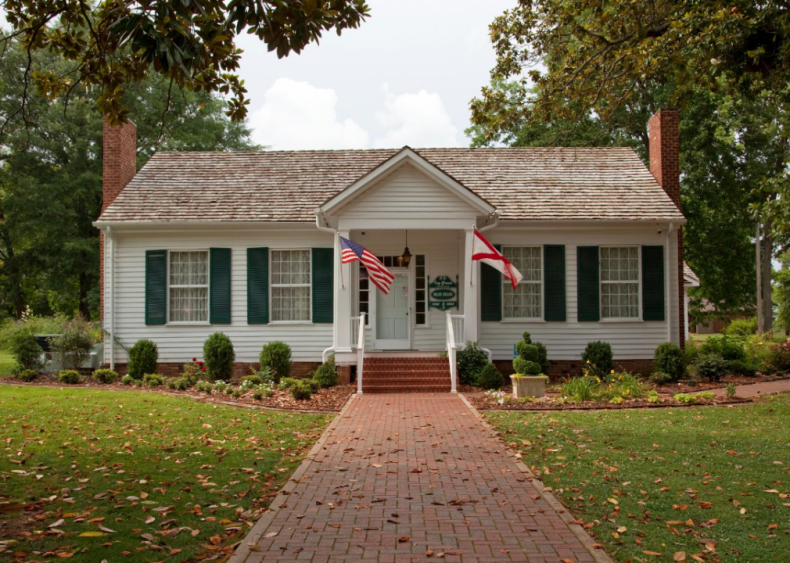 Alabama: Ivy Green, Tuscumbia