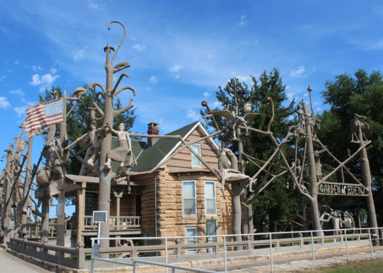 Kansas: Garden of Eden, Lucas