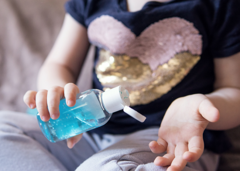 Hand sanitizer poisons children Hand sanitizer poisons children