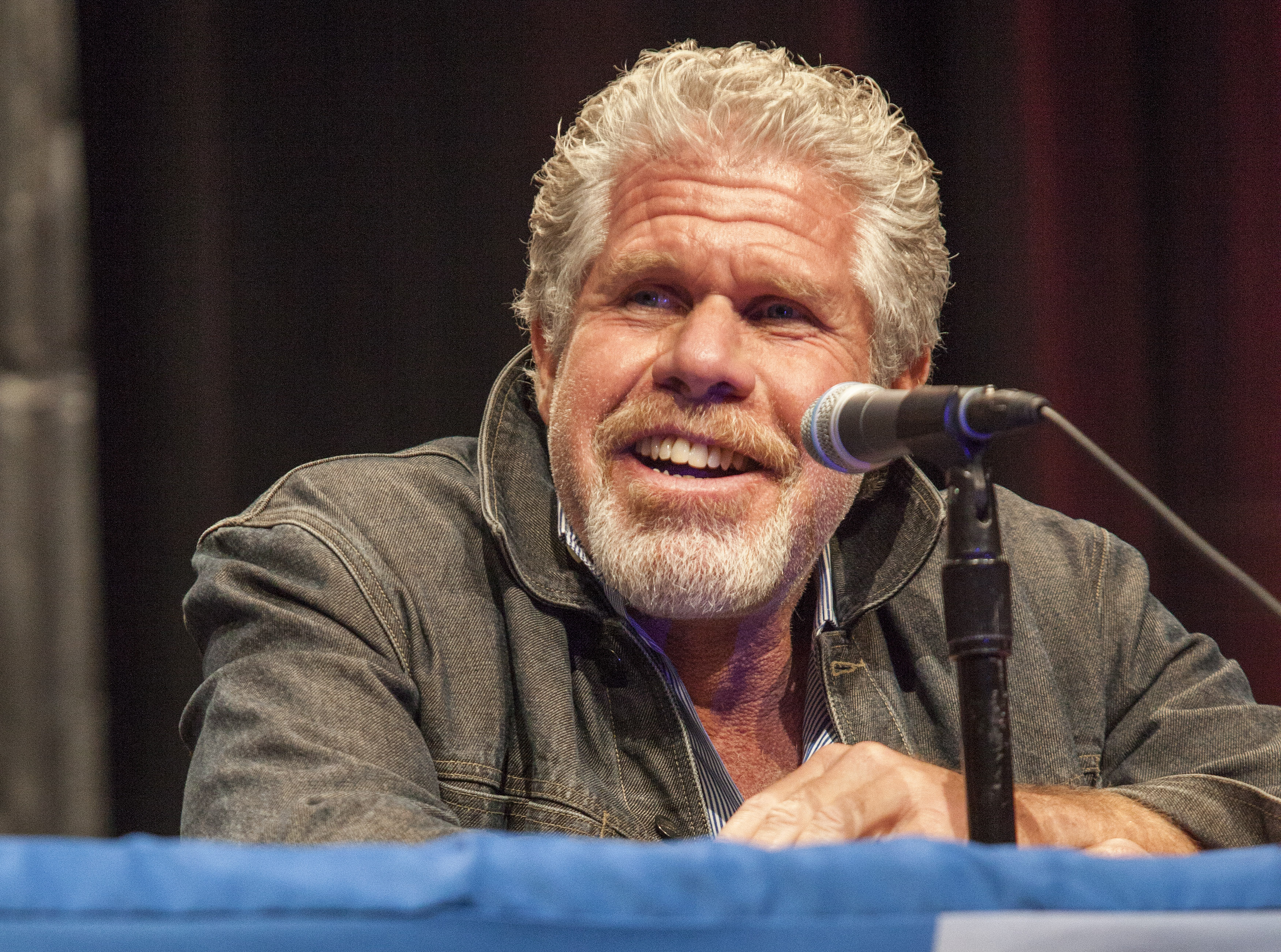 Sons of Anarchy' star talks about ignoring Ron Perlman this season