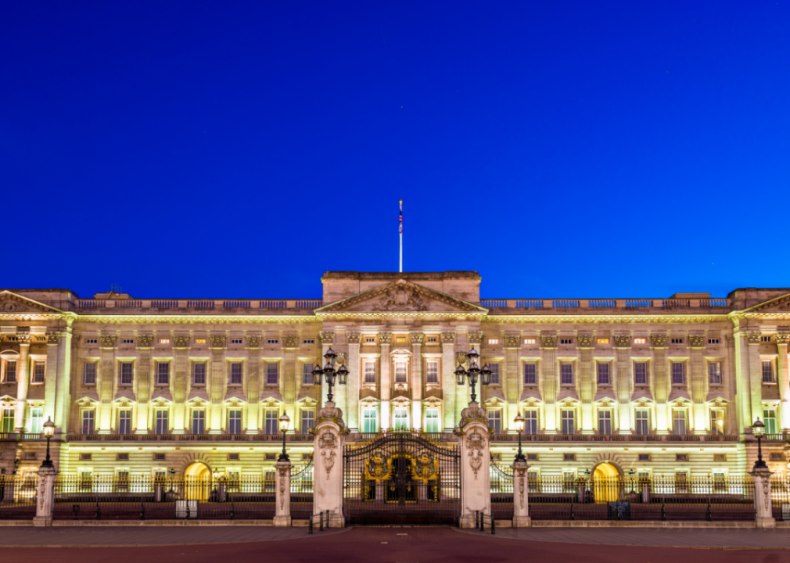 Queen Elizabeth II: Buckingham Palace Queen Elizabeth II: Buckingham Palace