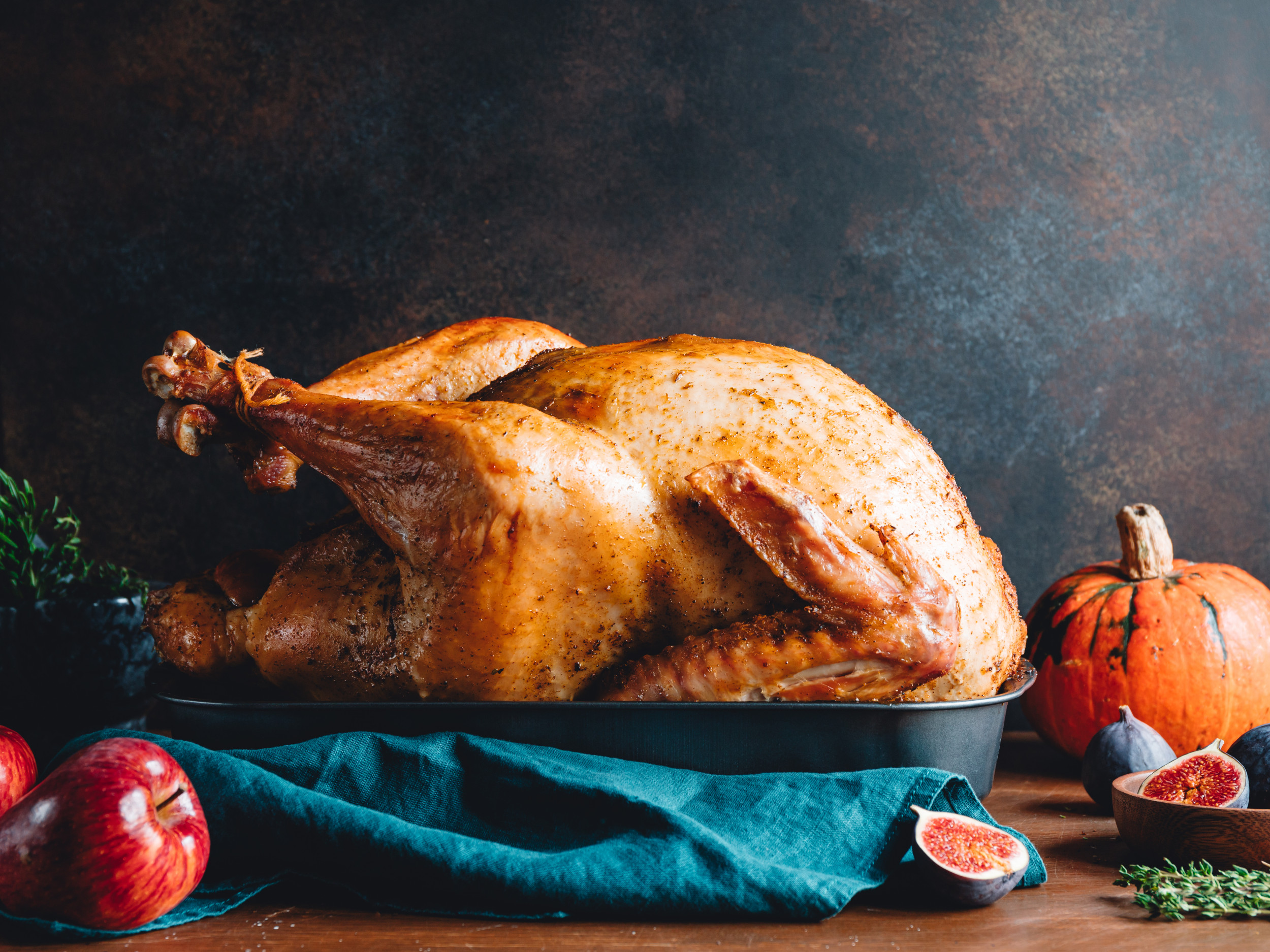 https://d.newsweek.com/en/full/1674666/how-long-should-you-cook-turkey.jpg
