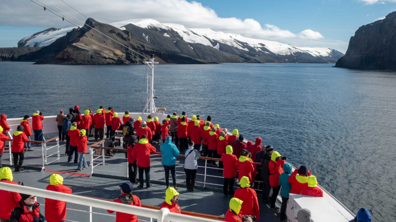hurtigruten antarctica cruise